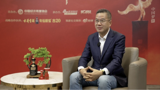 马光远：为刘强东回老家发钱点赞-第1张图片