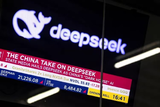 一周外盘头条|被DeepSeek征服？华尔街更多投行唱多中国股市 特朗普宣布征收“对等关税” 美CPI重返3时代-第1张图片