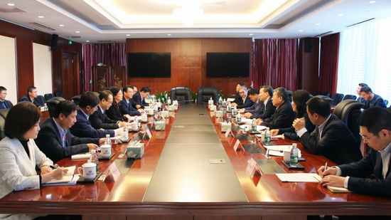 进出口银行行长王春英与中信集团总经理张文武举行会谈-第1张图片