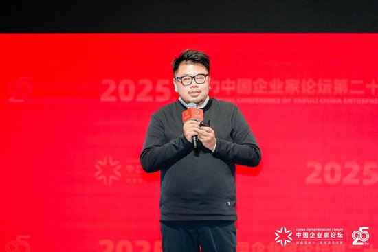 同为杭州六小龙，强脑科技创始人自曝很多员工屏保是梁文锋……-第1张图片